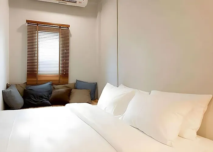 Papa Siriraj Hotel