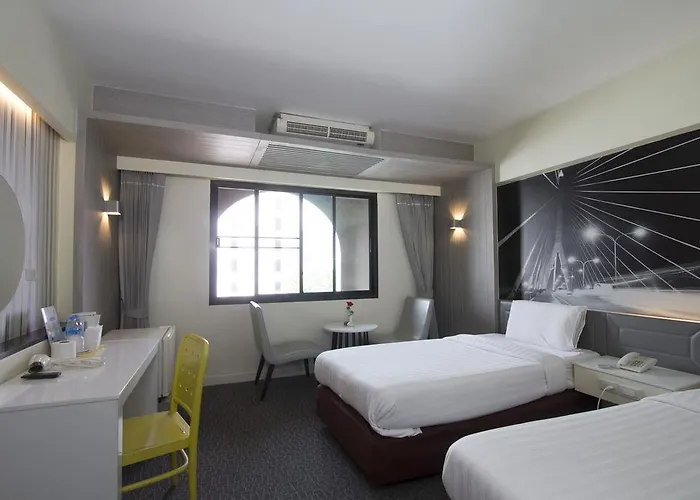 Papa Siriraj Hotel 3*