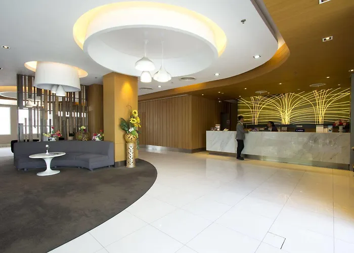 Papa Siriraj 3*